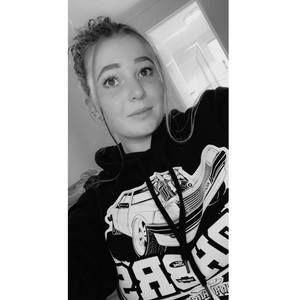 Meet your Posher, Abbey